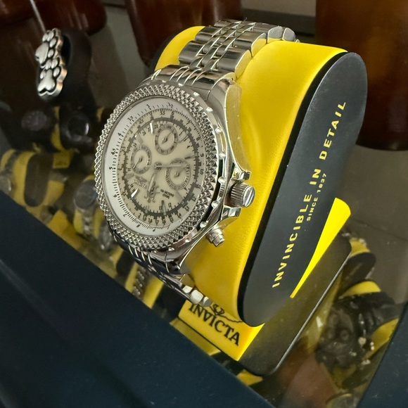 Invicta Aviator Collection - Picture 6 of 7